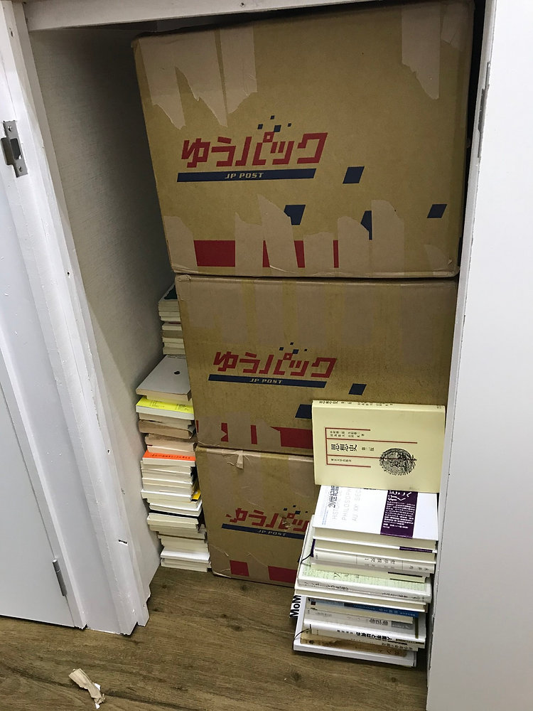【1階室内型トランクルーム収納24時】本棚の保管場所に!!
